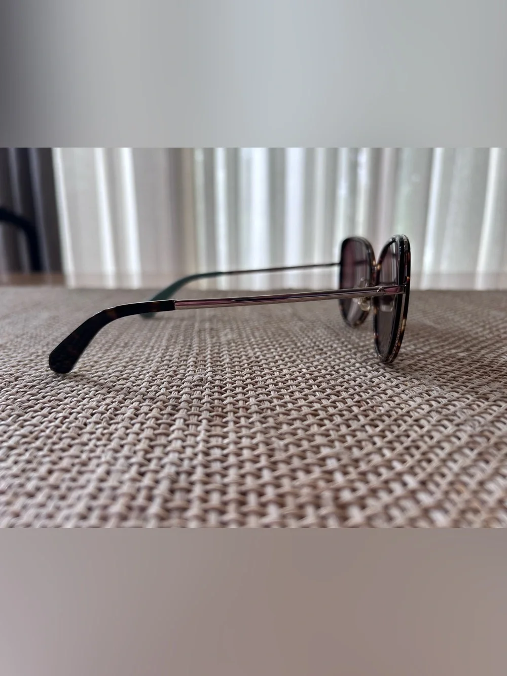 Kate Spade New York Jensen Sunglasses featuring Tortoiseshell and Gold Frame.